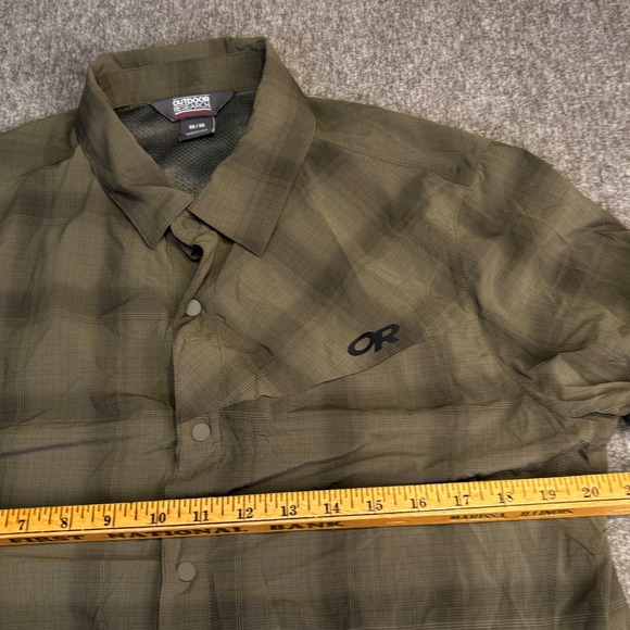 Outdoor‎ Research Mens Button Up Shirt Medium Plaid Green Hiking Travel - Picture 15 of 16